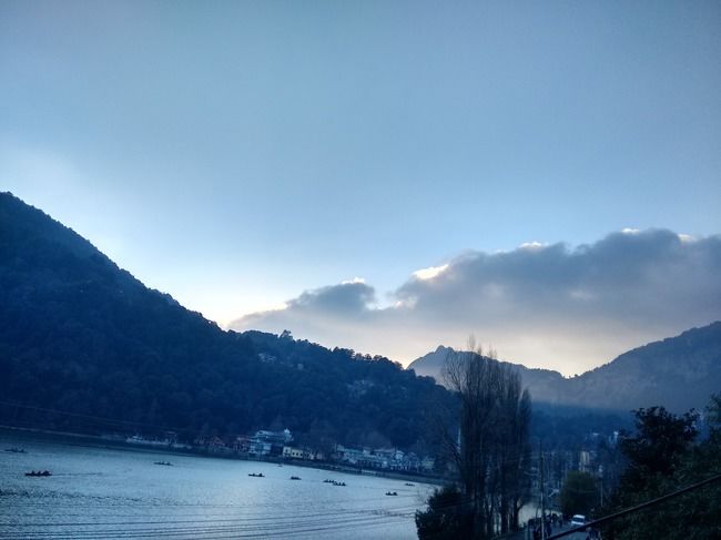 Photo of Naini Lake, Ayarpatta, Nainital, Uttarakhand, India by Kirat S