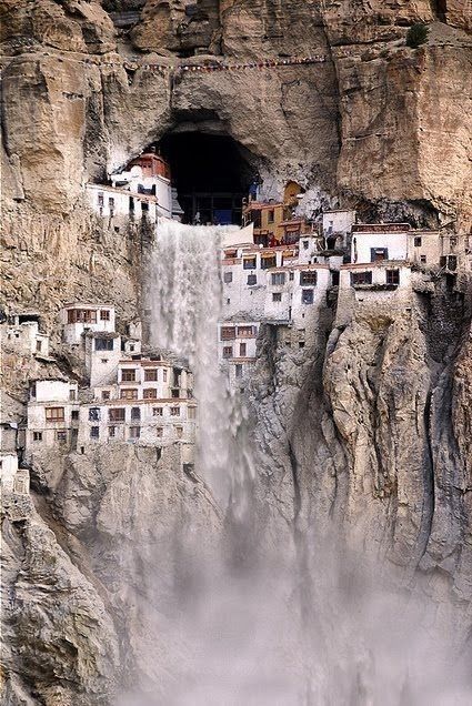 Photo of Phugtal Gompa, Kargil by konark maheswari