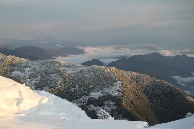 Photo of Billing Valley, Biling, Himachal Pradesh, India by Neethu