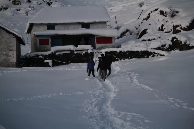 Photo of Billing Valley, Biling, Himachal Pradesh, India by Neethu