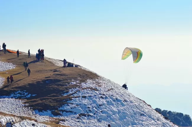 Photo of Billing Valley, Biling, Himachal Pradesh, India by Varun Sharma