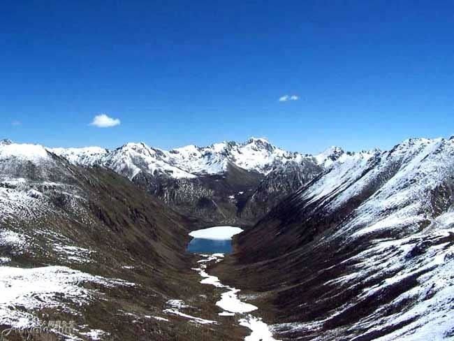 Photo of Cholamu Lake, North Sikkim, Sikkim, India by Sreshti Verma