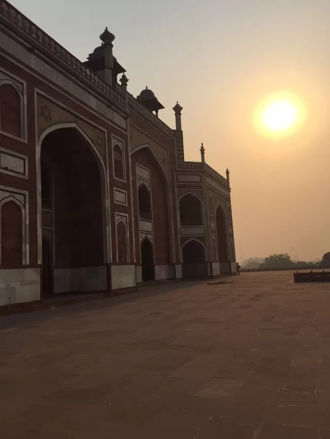 Photo of Humayun&#39;s Tomb, Nizamuddin, Nizamuddin West, New Delhi, Delhi, India by anushka bhilwar