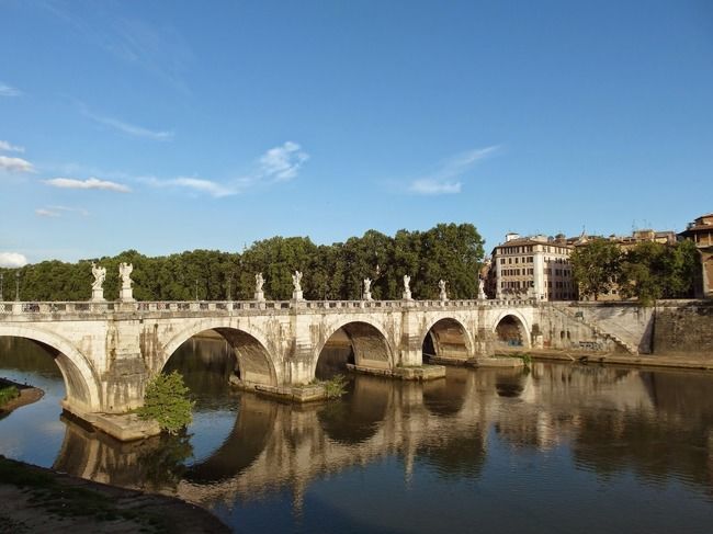Photo of Travelling on a budget in Europe £2,500 by Lynette Tan
