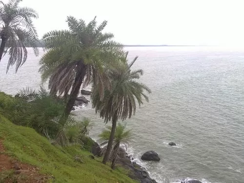 Photo of Half Moon Beach, Gokarna, Karnataka, India by Rini Biswas