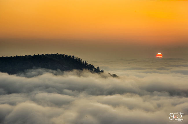 Photo of A morning above the clouds. by Jidhu Mg