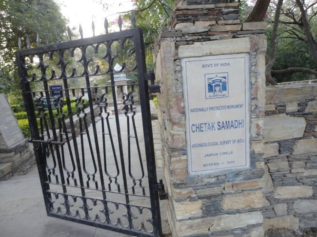 Photo of A Solo Trip on Bike to the City Of Lakes: Udaipur (the former capital of Mewar) by Gaurav