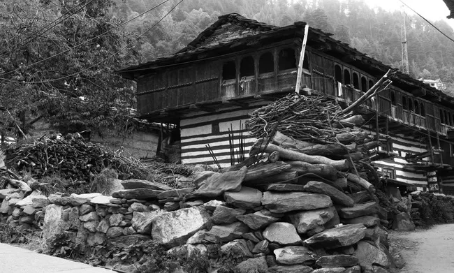 Photo of Old Manali, Manali, Himachal Pradesh, India by Debajit Bose