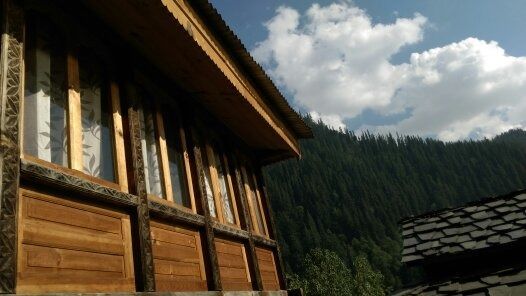 Photo of Kheerganga: A trek you wont forget by Shivani Sharma