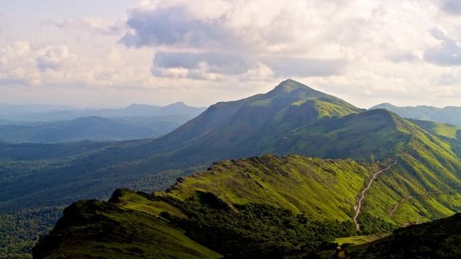 Photo of Mullayanagiri, Chickmagaluru, Karnataka, India by Avilasha Sarmah