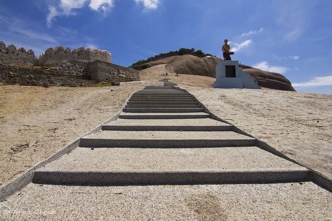 Photo of Bhongir Fort, Bhuvanagiri, Telangana, India by Madhumita Banerjee