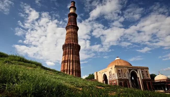 Photo of Qutub Minar, New Delhi, Delhi, India by Uditi 