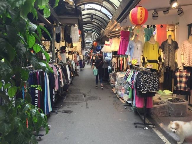 Photo of Wufenpu Clothing Street, Alley 9, Lane 443, Yongji Road, Xinyi District, Taipei City, Taiwan by Rachelle