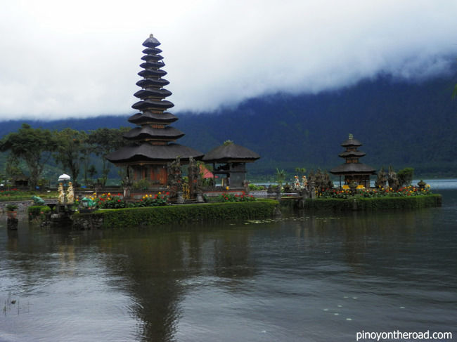 Photo of Beratan, Buleleng Regency, Bali, Indonesia by Nik Rielo