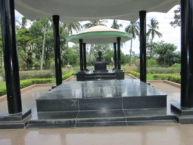 Photo of Nandi Hills, Karnataka, India by Aparajita