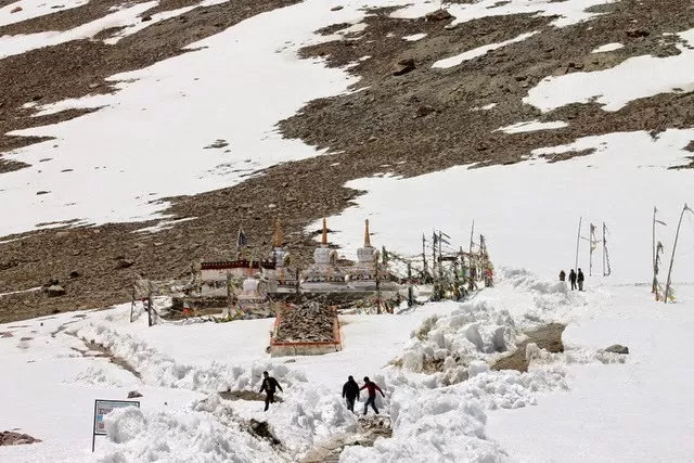 Photo of Rohtang Pass, Himachal Pradesh, India by S S (Saurabh Sabikhi)