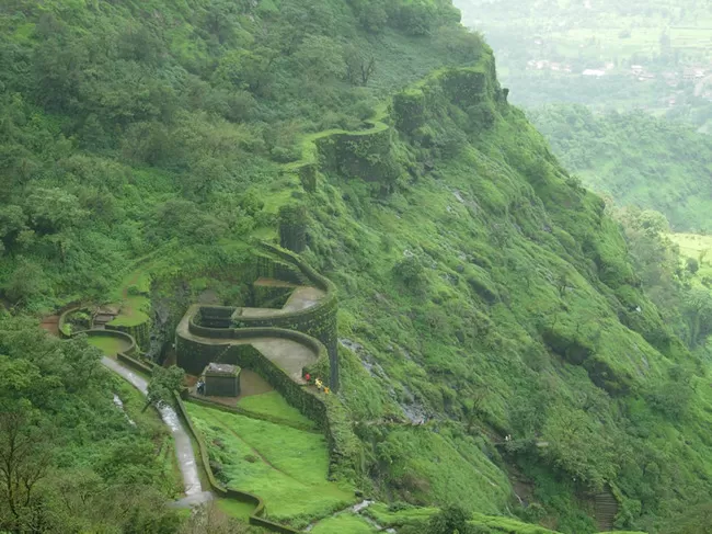 Photo of Raigad Fort, Gherakilla Raigad, Maharashtra, India by Ridhima Srivastava