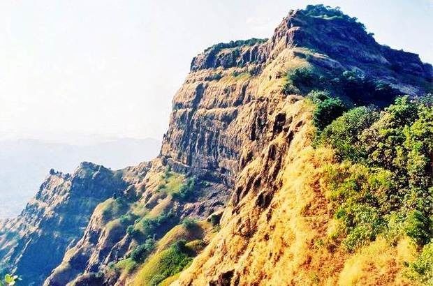 Photo of Vasota Fort, Choravane, Maharashtra, India by Ridhima Srivastava