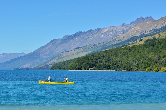 Photo of Lake Wakatipu, Otago, New Zealand by Tripoto