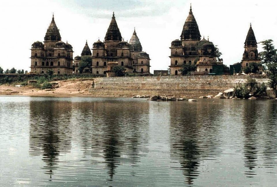 Photo of Orachha, Madhya Pradesh, India by Adyasha Dash (The Wandering Mind)