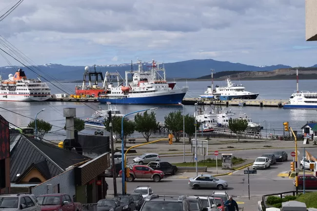 Photo of Ushuaia, Tierra del Fuego Province, Argentina by Aneil Thakkar