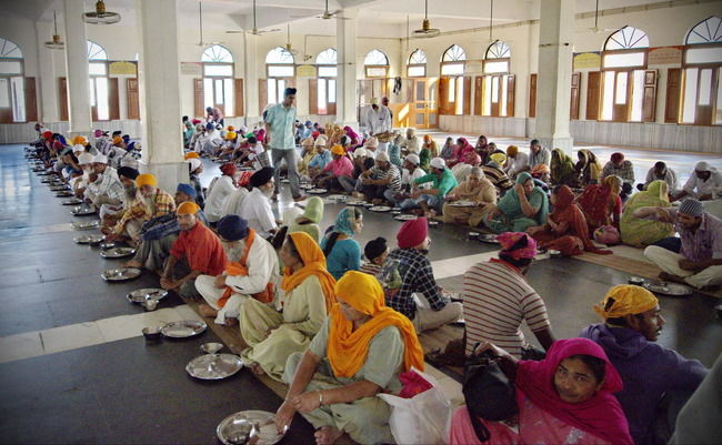 Photo of Golden Temple, Golden Temple Road, Amritsar, Punjab, India by Mahuya Paul