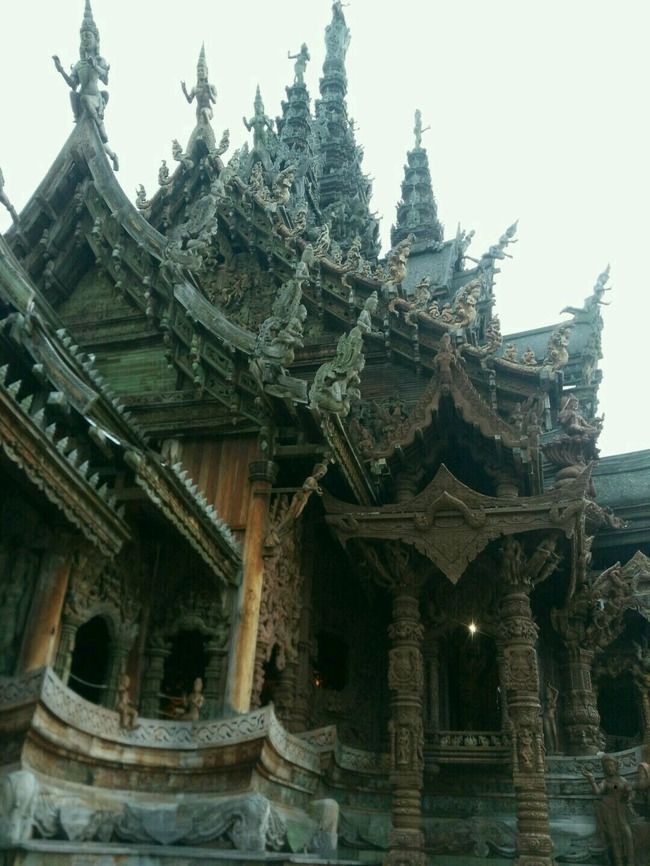 Photo of Sanctuary of Truth Pattaya City Chon Buri Thailand by Sneha Thakare