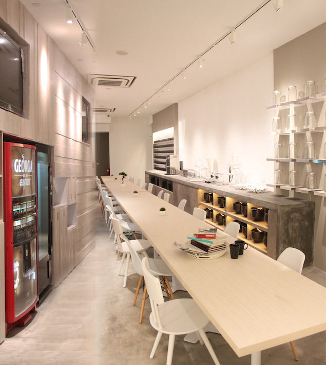 Photo of Singapore Hostels for Student Backpackers on a Budget! by Isabel Leong