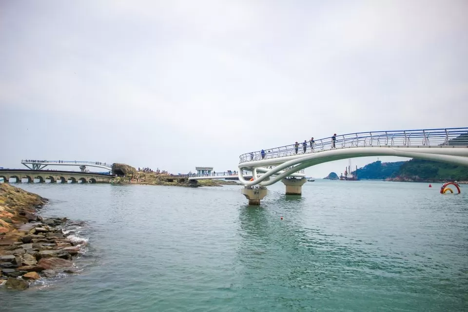 Photo of Songdo Beach, Busan, South Korea by Isabel Leong