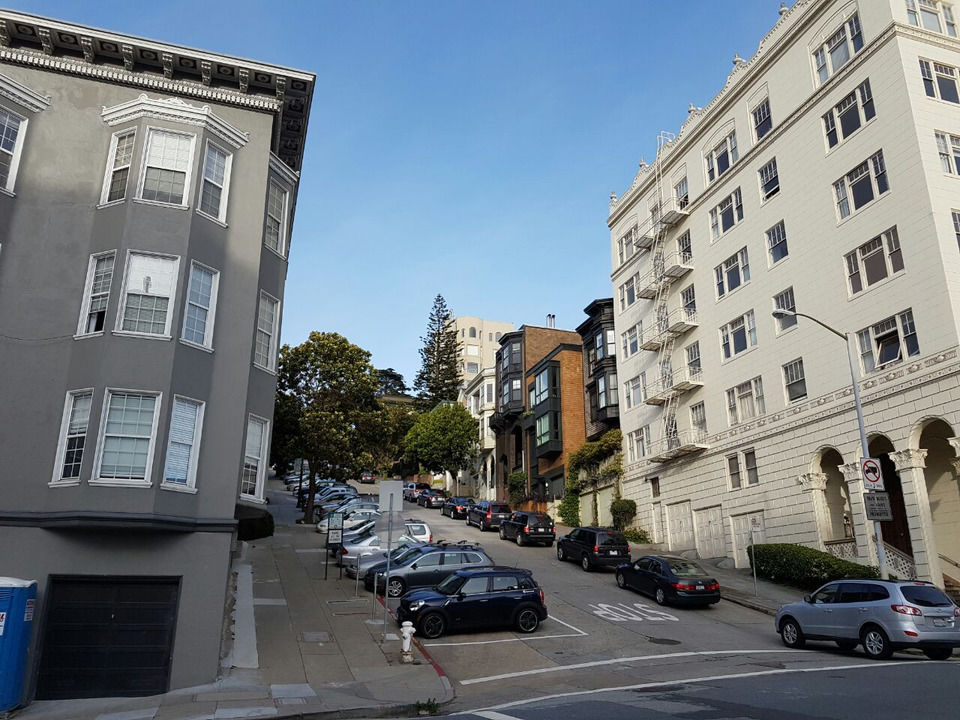 Photo of Lombard Street, San Francisco, CA, United States by Shubhangi Jeswal