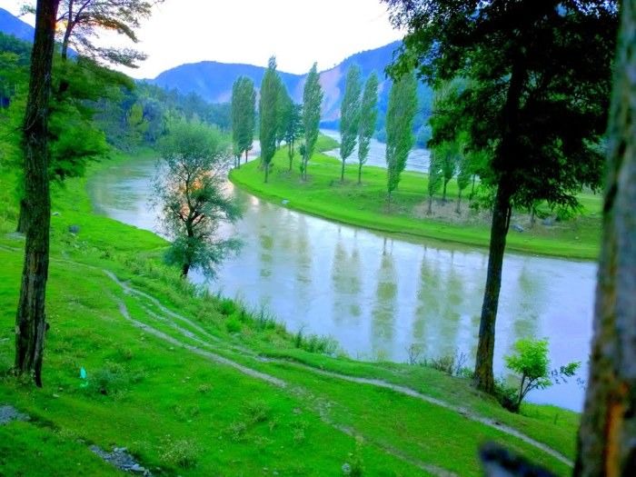 Photo of Call Of Himalayas (Part-2): Around Srinagar 7/8 by Sahil Gupta