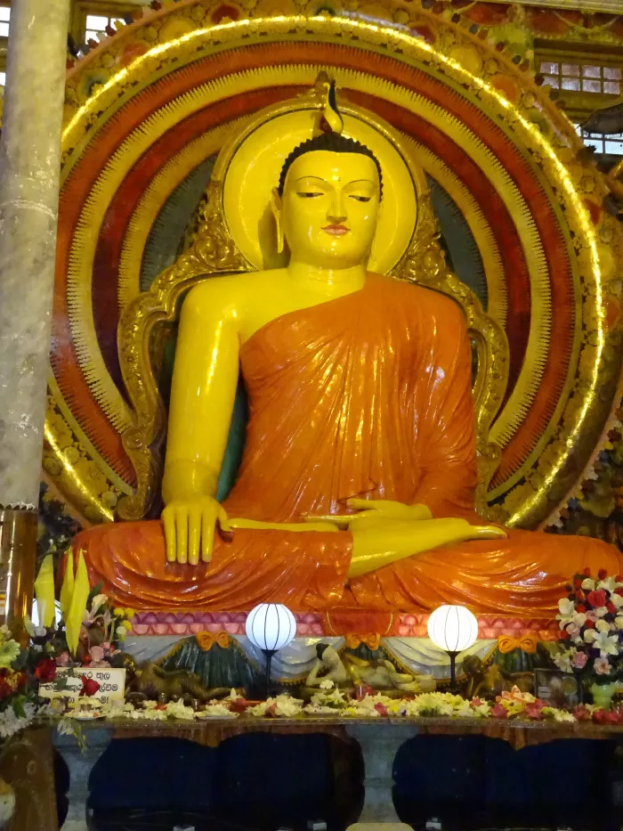 Photo of Gangaramaya Temple, Sri Jinarathana Road, Colombo, Western Province, Sri Lanka by Rajesh Thiagarajan