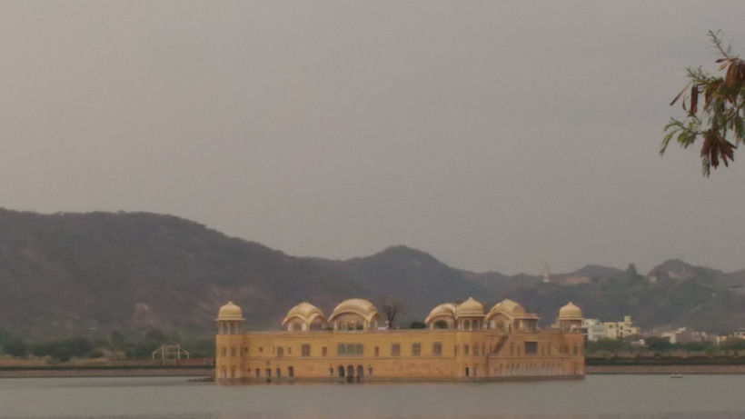 Photo of Jal Mahal, Jaipur, Rajasthan, India by Karishma Mayur