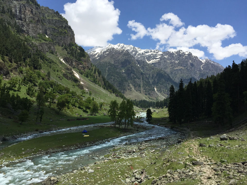 Photo of A Kashmiri Local's Guide To Exploring The Hidden Trails Of Aru And Lidderwat Valleys by Aamir Wani