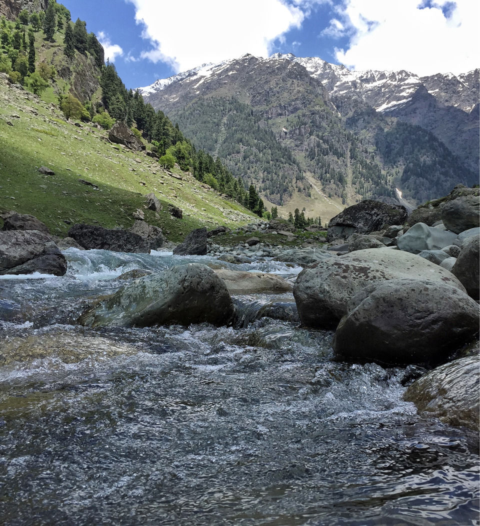 Photo of A Kashmiri Local's Guide To Exploring The Hidden Trails Of Aru And Lidderwat Valleys by Aamir Wani