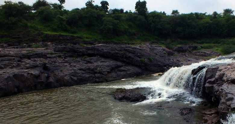 Photo of ZanZari Waterfall, Dabha, Dabha, Gujarat, India by Tanushree Patwa