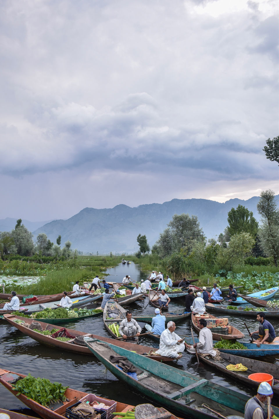 Photo of Floating Vegetable Market At The Dal by Aamir Wani