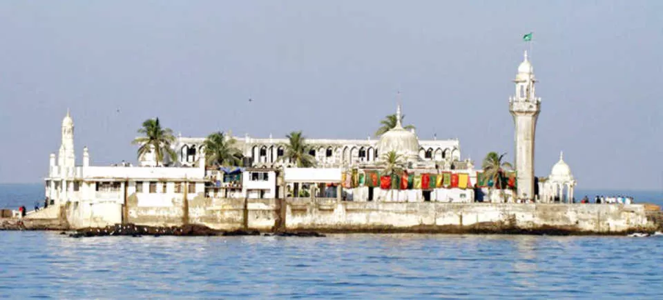Photo of Haji Ali Dargah, Dargah Road, Haji Ali, Mumbai, Maharashtra, India by Fly With Shaunak