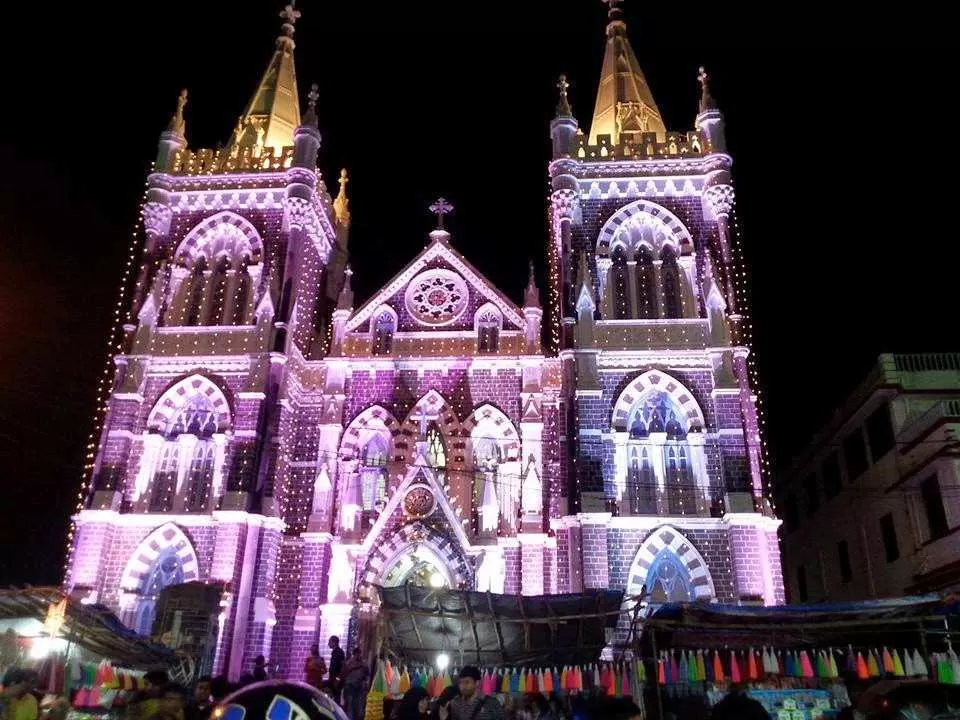 Photo of Mount Mary Church, Mumbai, Maharashtra, India by Fly With Shaunak