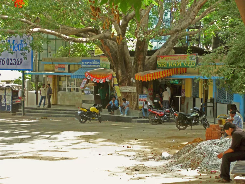 Photo of 8th Cross Road, Ejipura, Bangalore, Karnataka, India by Kavita Murty
