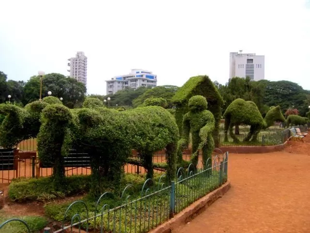 Photo of Hanging Garden, Mumbai, Maharashtra, India by Shifa Thobani