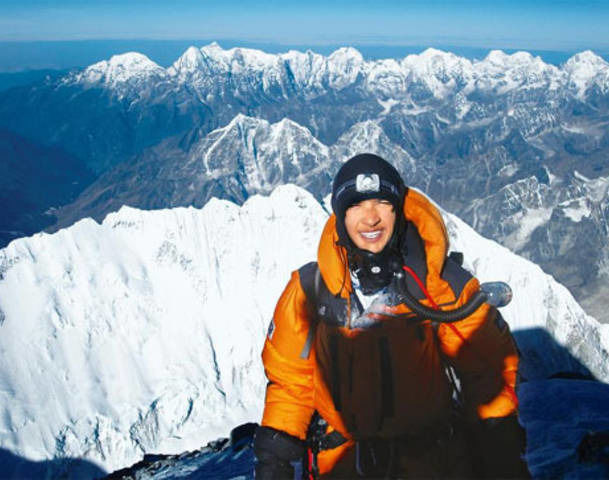 Photo of Mount Everest by Le Voyageur