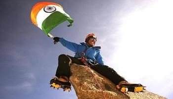 Photo of Arjun Vajpai – a 22-year old wonder who conquered Mount Everest is ready to scale new heights! by Le Voyageur