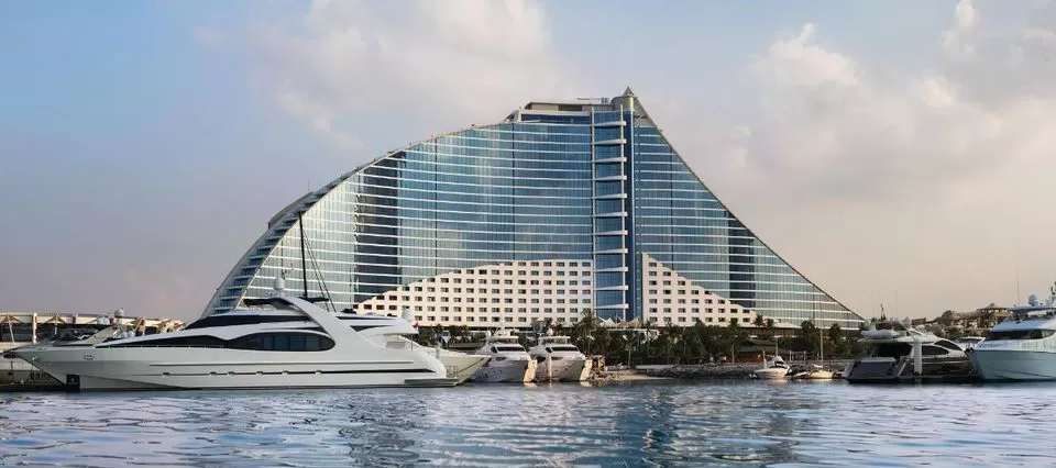 Photo of Jumeirah Beach Hotel - Jumeirah - Dubai - United Arab Emirates by Aakanksha Magan
