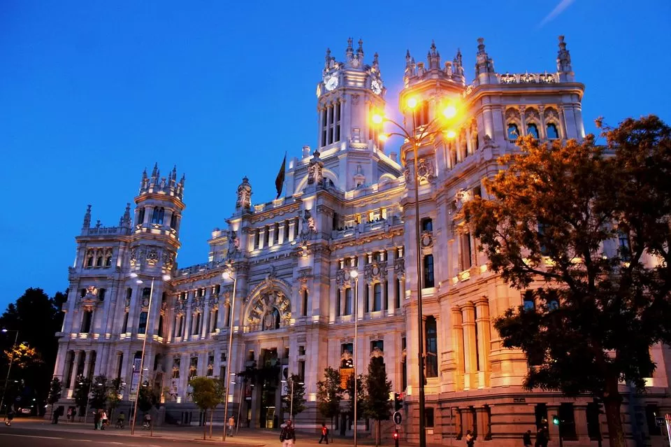 Photo of A 6-Day Spain Itinerary To Experience The Best Of The Country In Under ₹50,000 by Gunjan Upreti