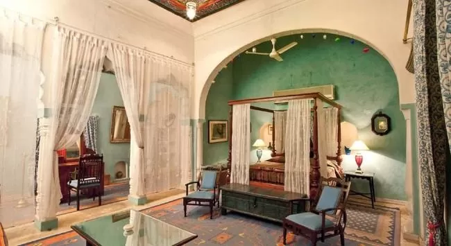 Photo of Neemrana Fort-Palace - 15th Century (Neemrana, Rajasthan), Neemrana, Rajasthan, India by Tripoto