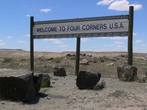 Photo of Four Corners Monument, Teec Nos Pos, AZ, United States by Amal