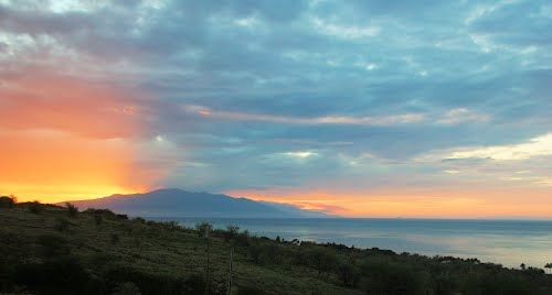 Photo of Molokai, Maui County, HI, United States by Lara Sen