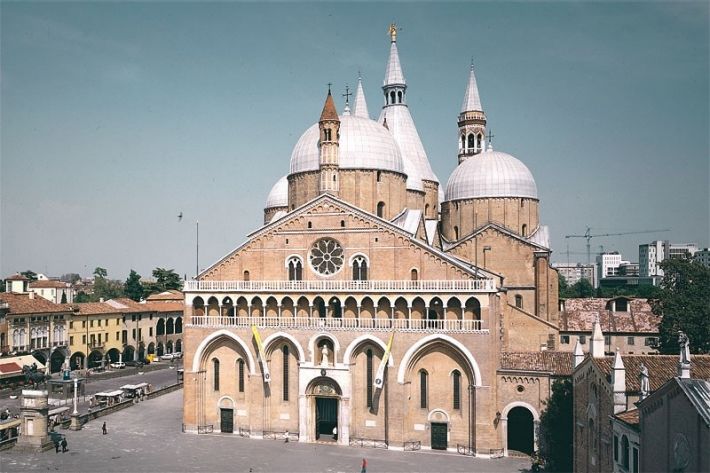 Photo of Cathedral of Messina, Piazza Duomo, Messina, Province of Messina, Italy by Aarushi Thakur