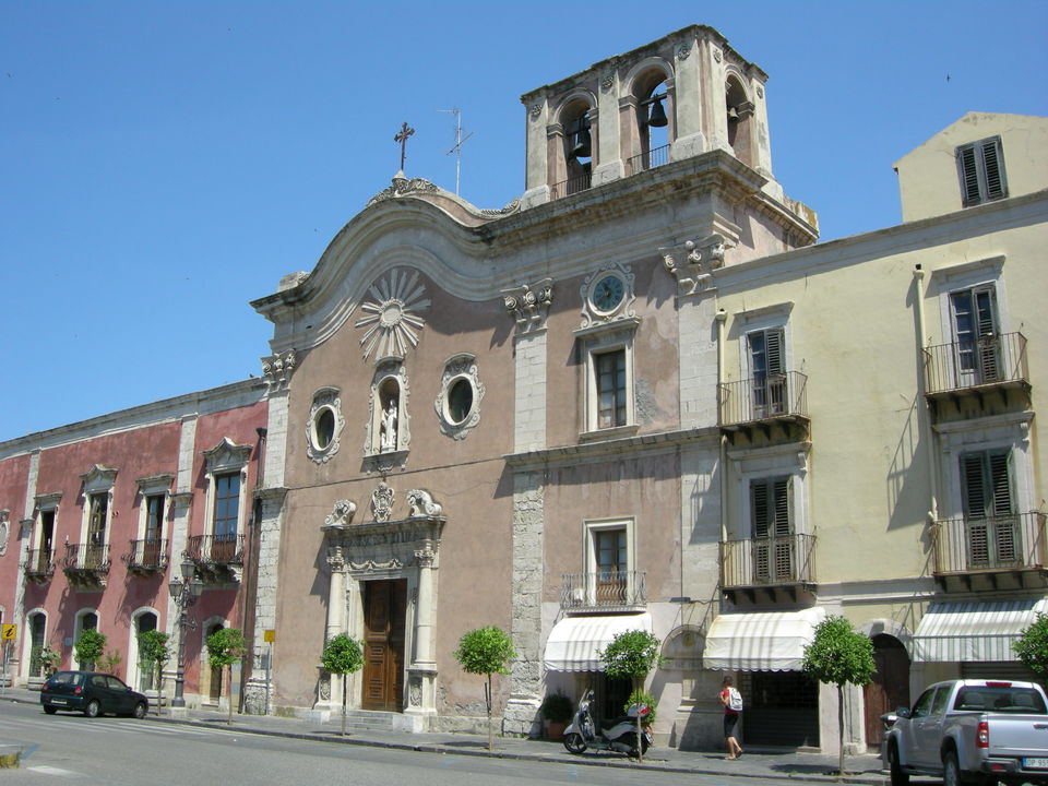 Photo of Cathedral of Messina, Piazza Duomo, Messina, Province of Messina, Italy by Aarushi Thakur